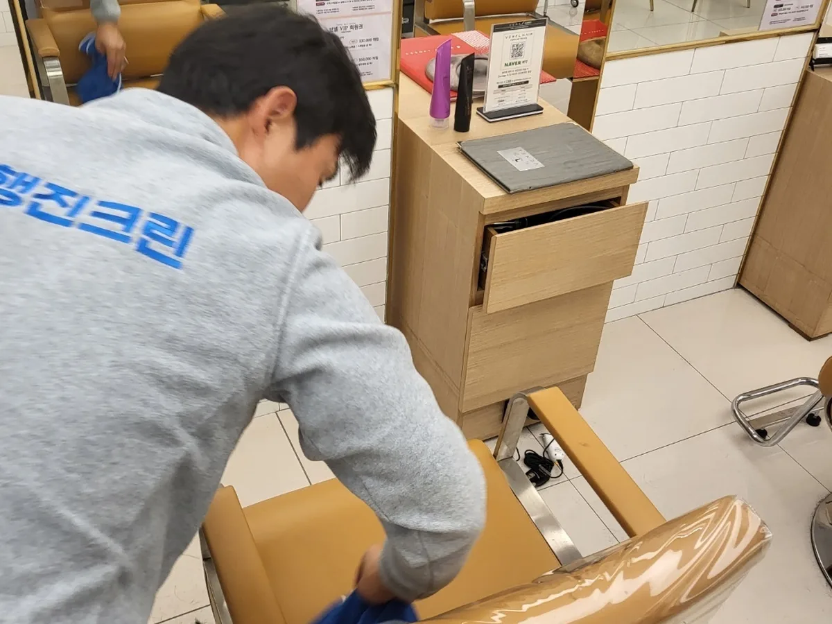 미추홀구 관교동 미용실 복도·대기 동선 야간 위생청소 사례 - 행진크린