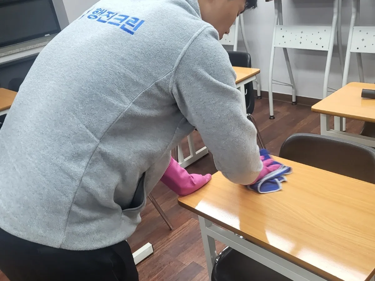 영종구 덕교동 유치원 책걸상 교실 위생청소 사례 - 행진크린